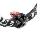 Potence pour guidons de 31,8mm EWPM-002 noir-rouge – Image 2